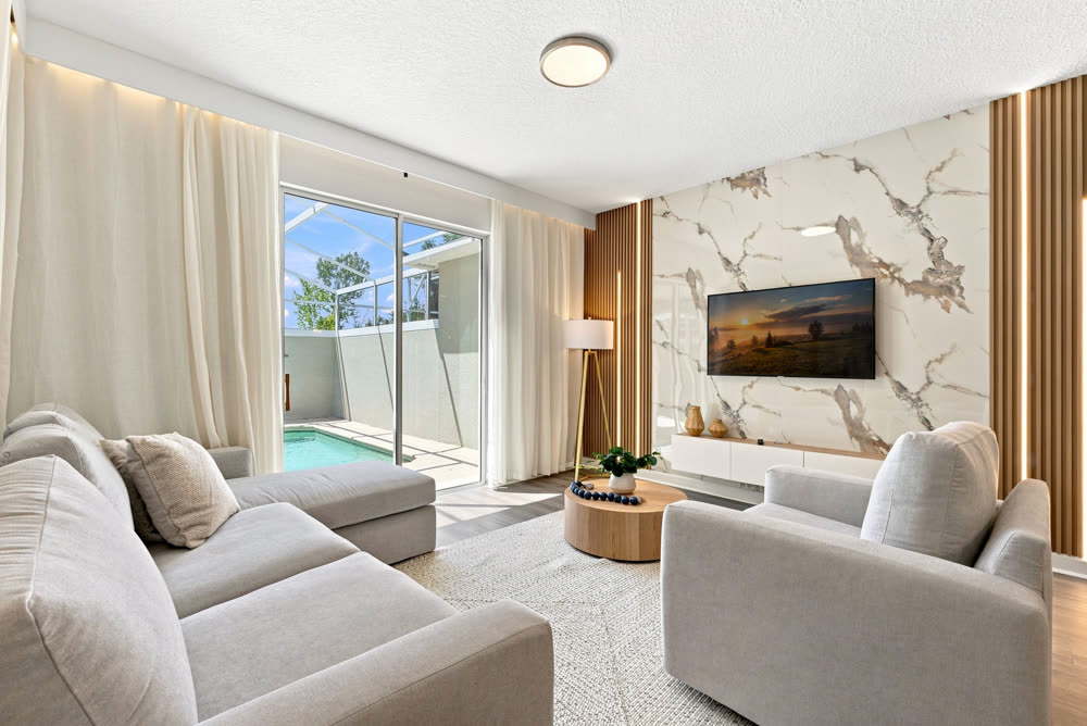 Sala de estar ampla de uma casa de férias